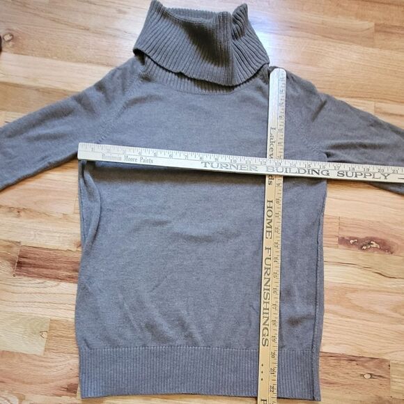 LOFT Ann Taylor Super Soft Turtleneck Sweater Small - Picture 6 of 8